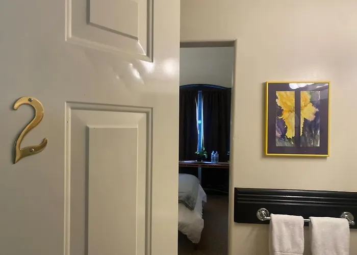 The Signature King With Mountain Views * Bisbee