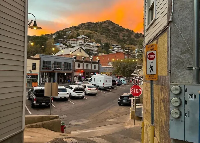 The Signature King With Mountain Views Bisbee