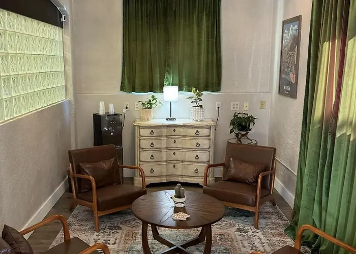 The Signature King With Mountain Views Bisbee